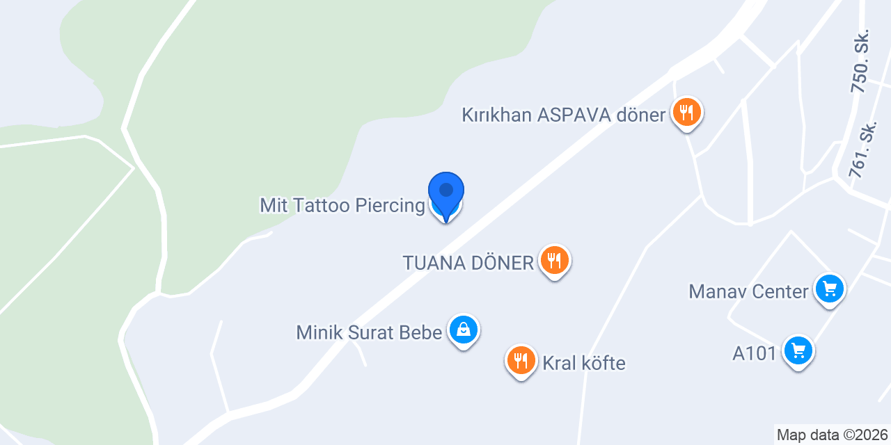 Mit Tattoo Piercing konumu