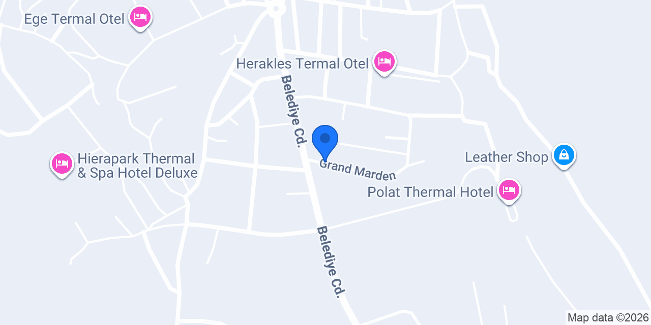 Kırmızı Su May Otel konumu