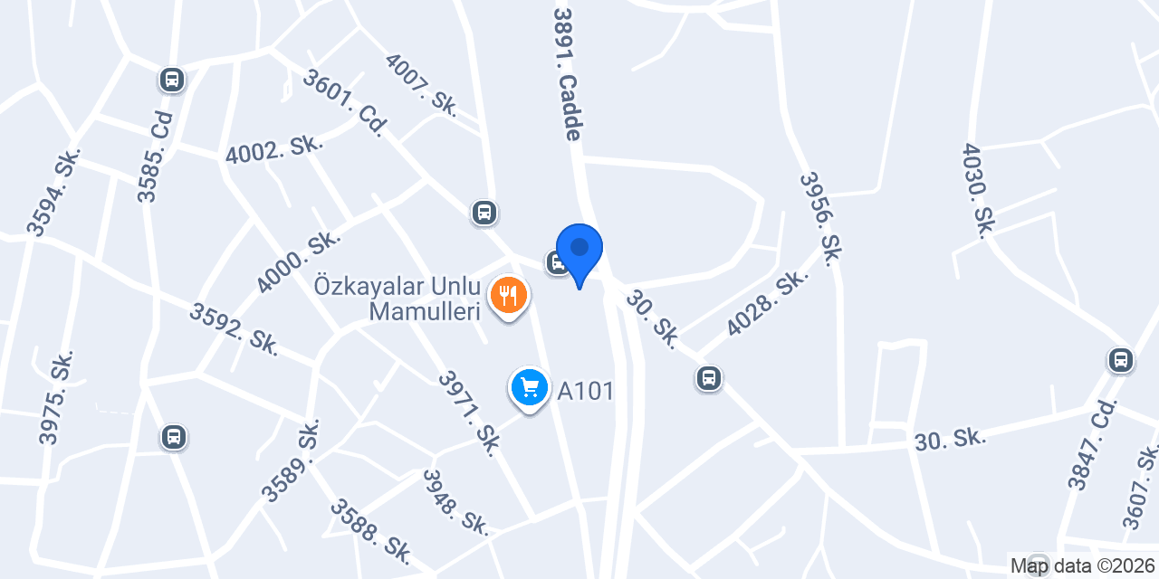 Mutlu erkek kuaförü konumu