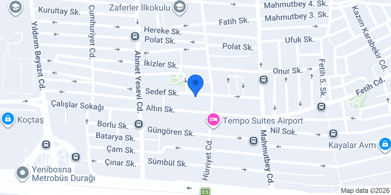 Comfort Suites Hotel konumu